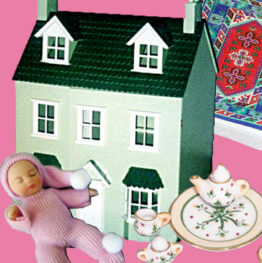 Doll Housing & Accessories