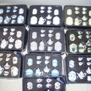 17 Piece Porcelain Tea Sets
